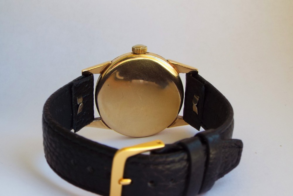 Gents 9ct gold Longines wrist watch, 1948 View IV