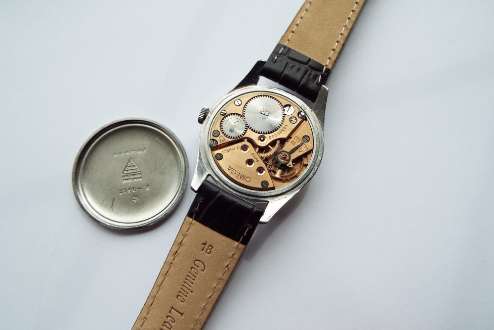 Gents Omega wrist watch, 1954 View III
