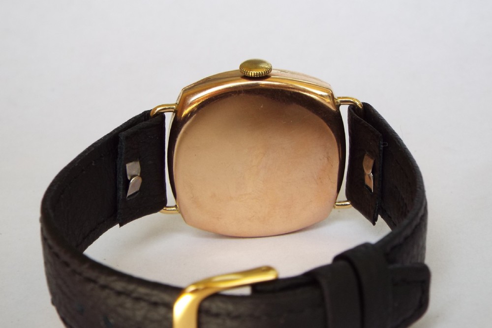 Gents 9ct rose gold cushion case wrist watch, 1929 View III