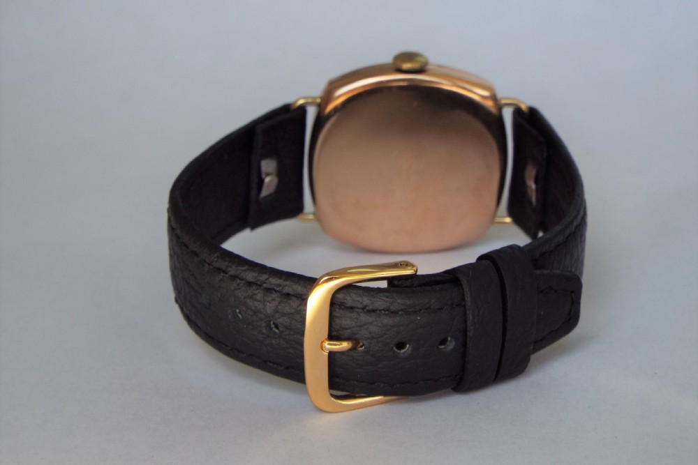 Gents 9ct rose gold cushion case wrist watch, 1929 View V