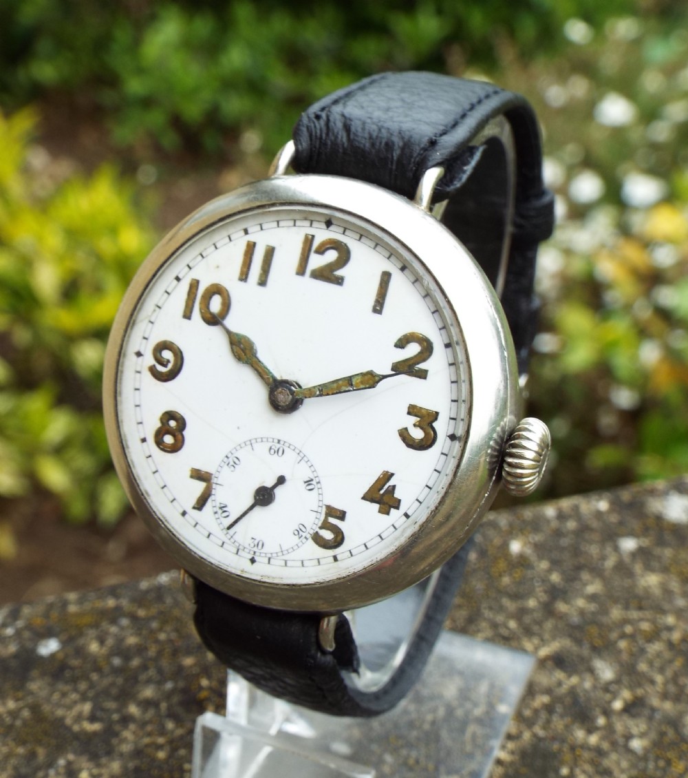 Large WW1 era gents trench wrist watch