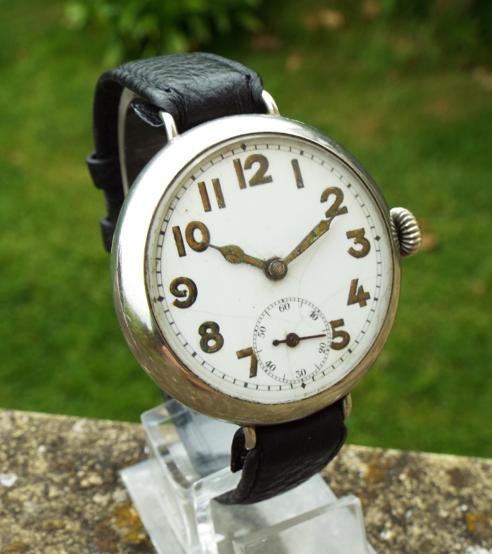 Large WW1 era gents trench wrist watch View II