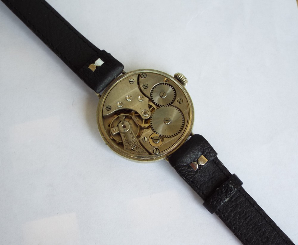 Large WW1 era gents trench wrist watch View VI