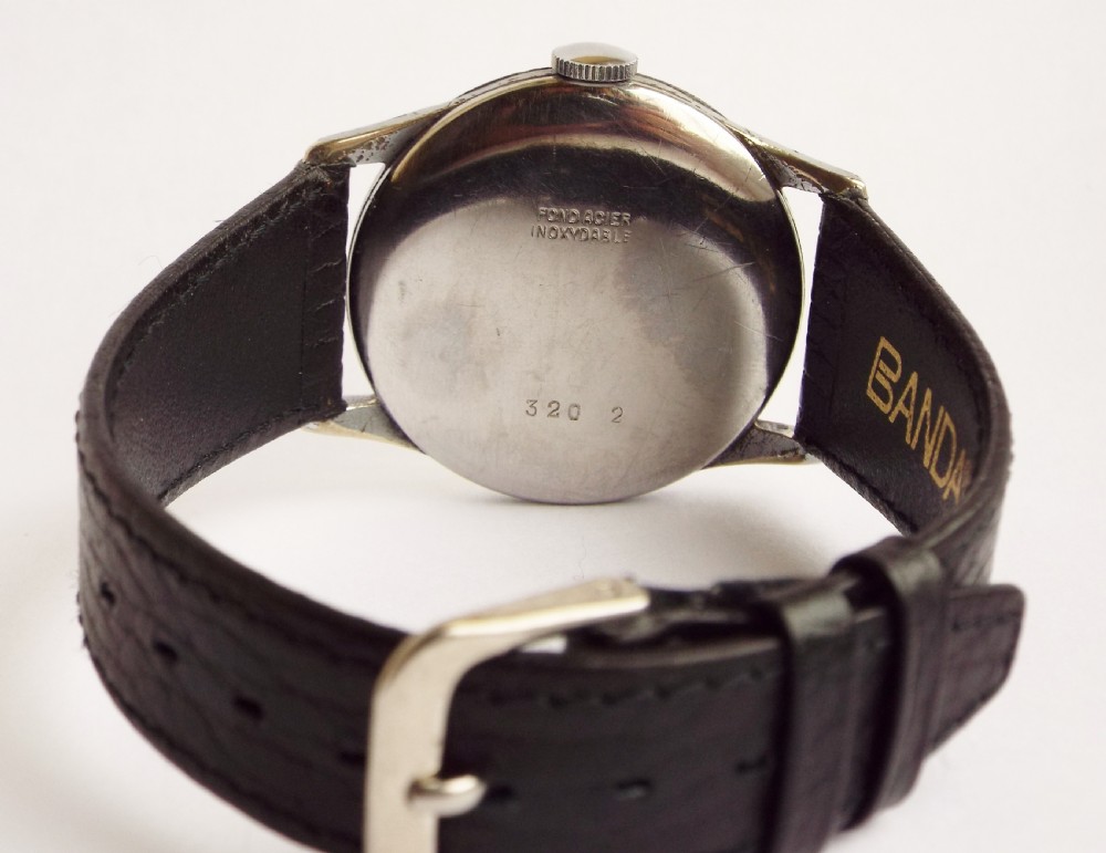 A gents 1940s Dominant wrist watch. View IV