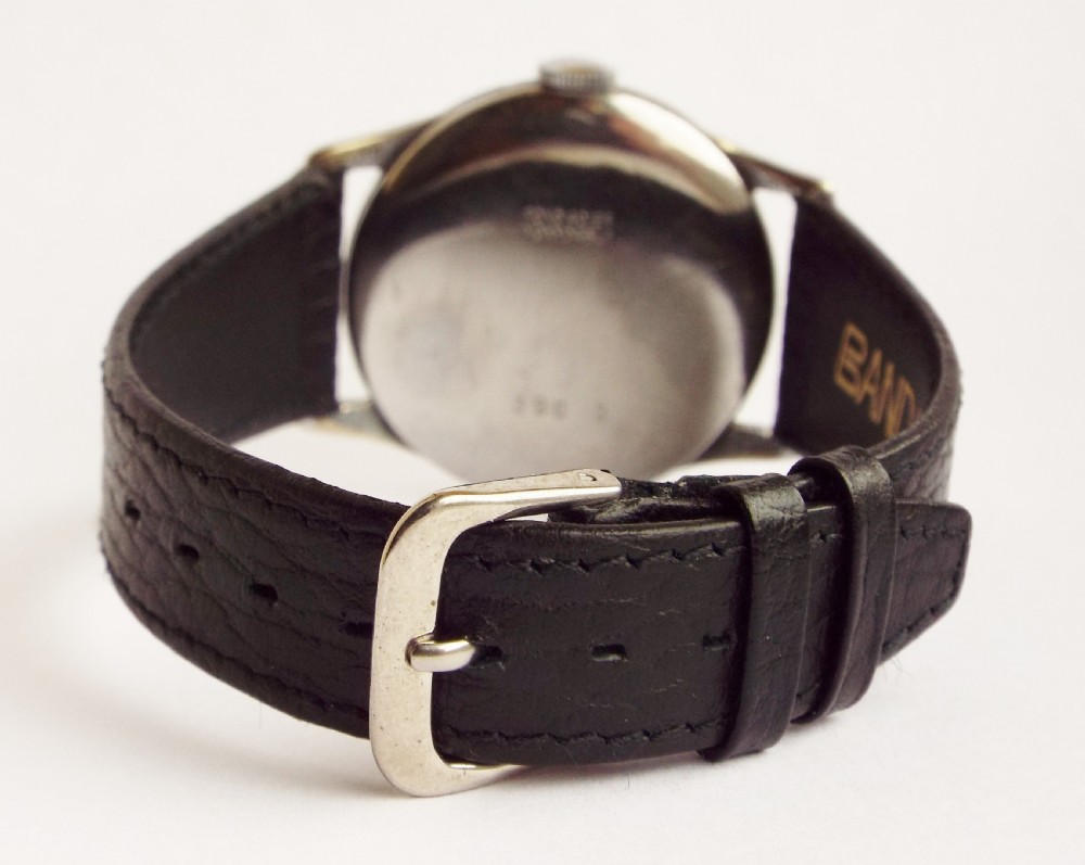 A gents 1940s Dominant wrist watch. View V