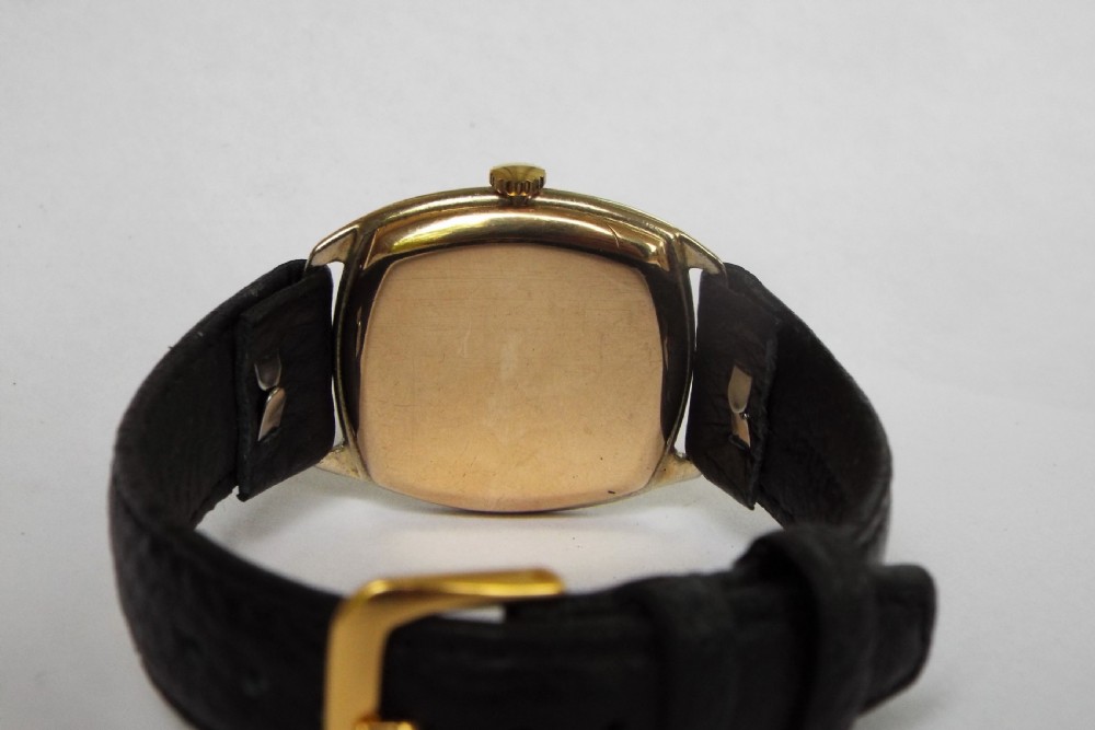 9ct yellow and white gold mid-size watch, 1927 View IV