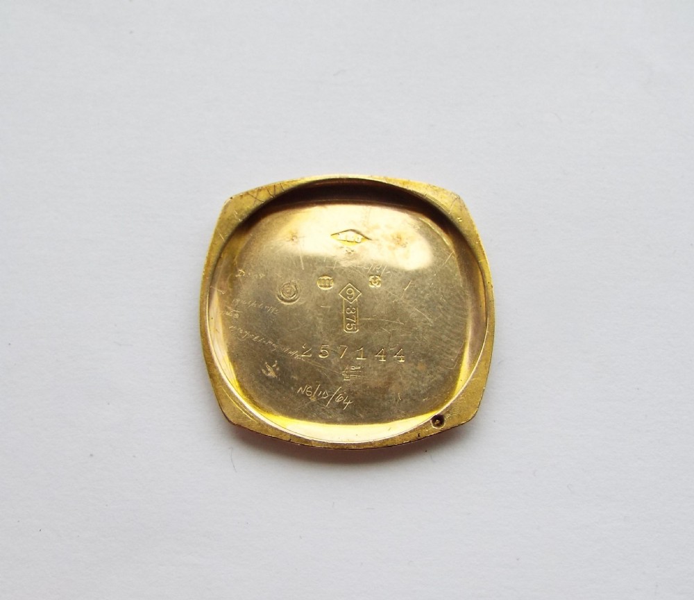 9ct yellow and white gold mid-size watch, 1927 View VI