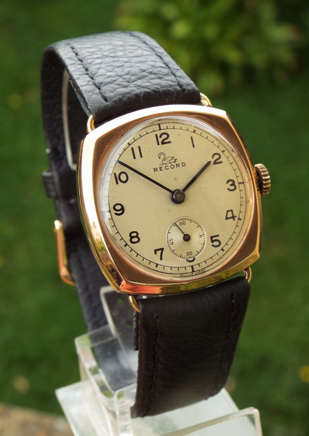 1947 mid-size 9ct gold Record wristwatch