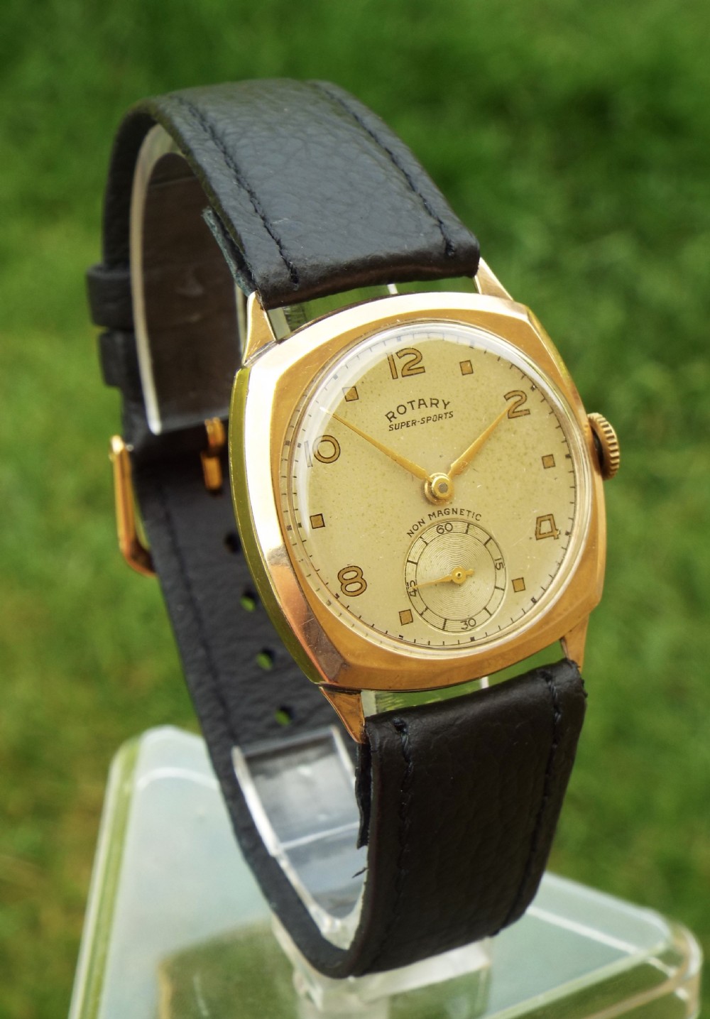 9ct gold Rotary Super-Sports wrist watch, 1957