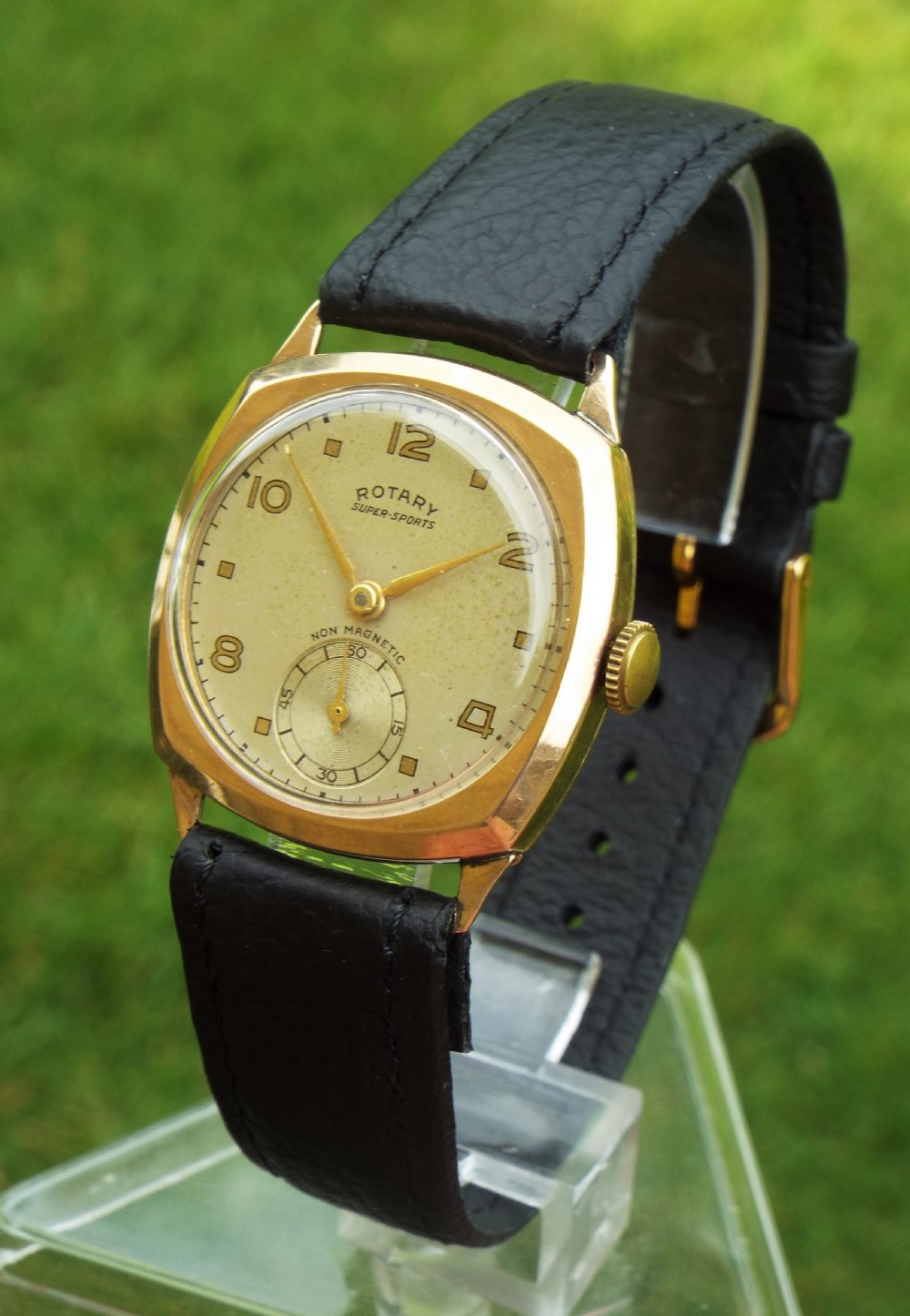 9ct gold Rotary Super-Sports wrist watch, 1957 View II