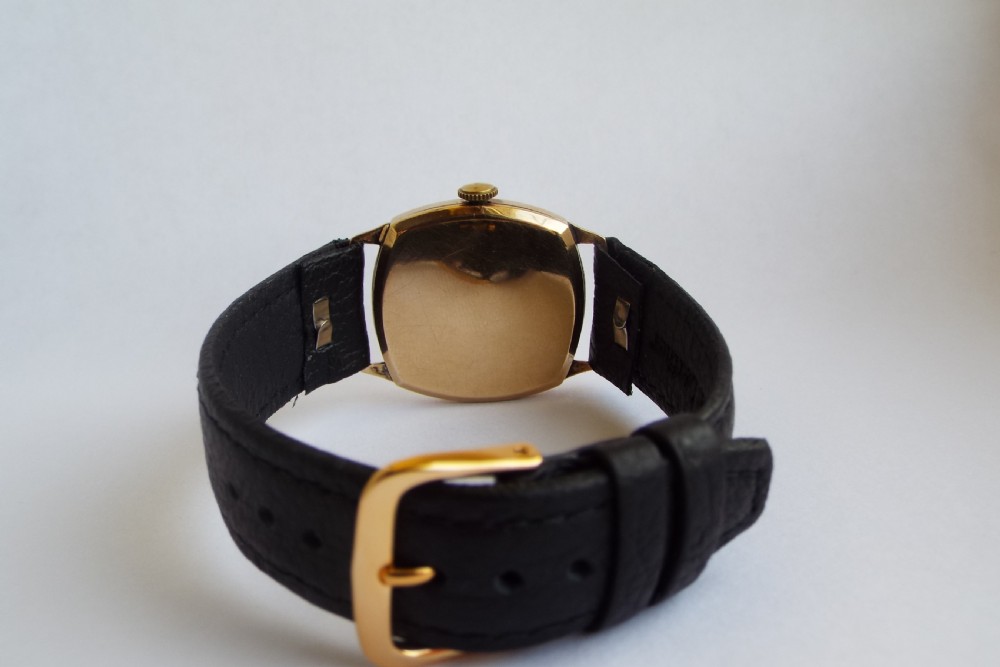 9ct gold Rotary Super-Sports wrist watch, 1957 View III