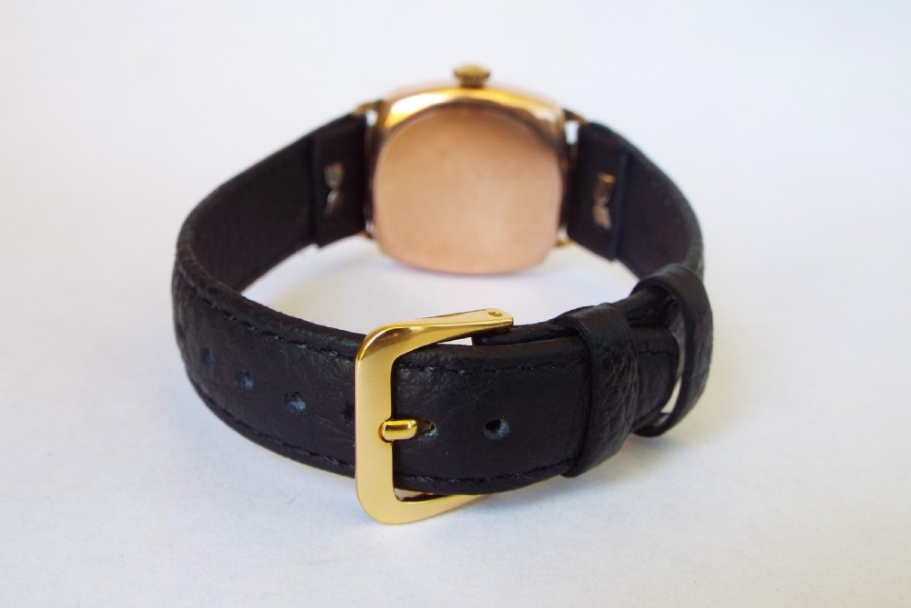Mid-size Helvetia 9ct rose gold wrist watch, 1943 View V
