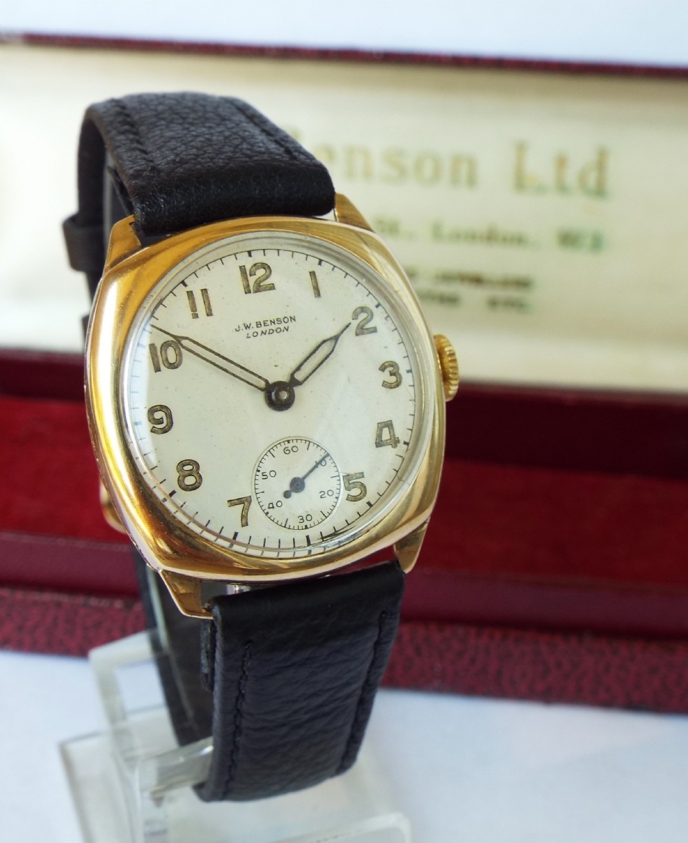 Gents boxed 9ct gold watch from J W Benson, 1948 View II