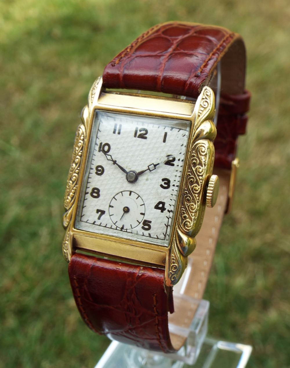 Gents 18ct gold wrist watch, 1927 View II