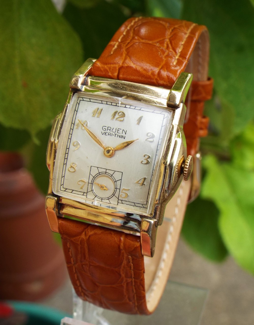 Gents 1950s Gruen Veri-Thin wrist watch View II