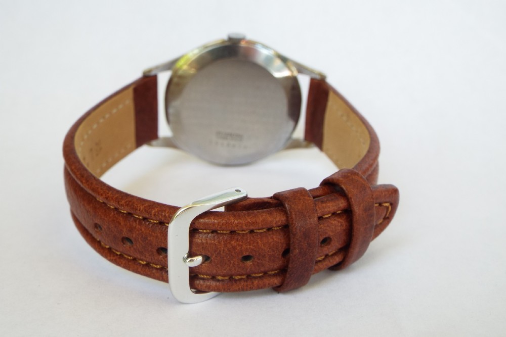 Gents large 1950s Nivada wrist watch View III