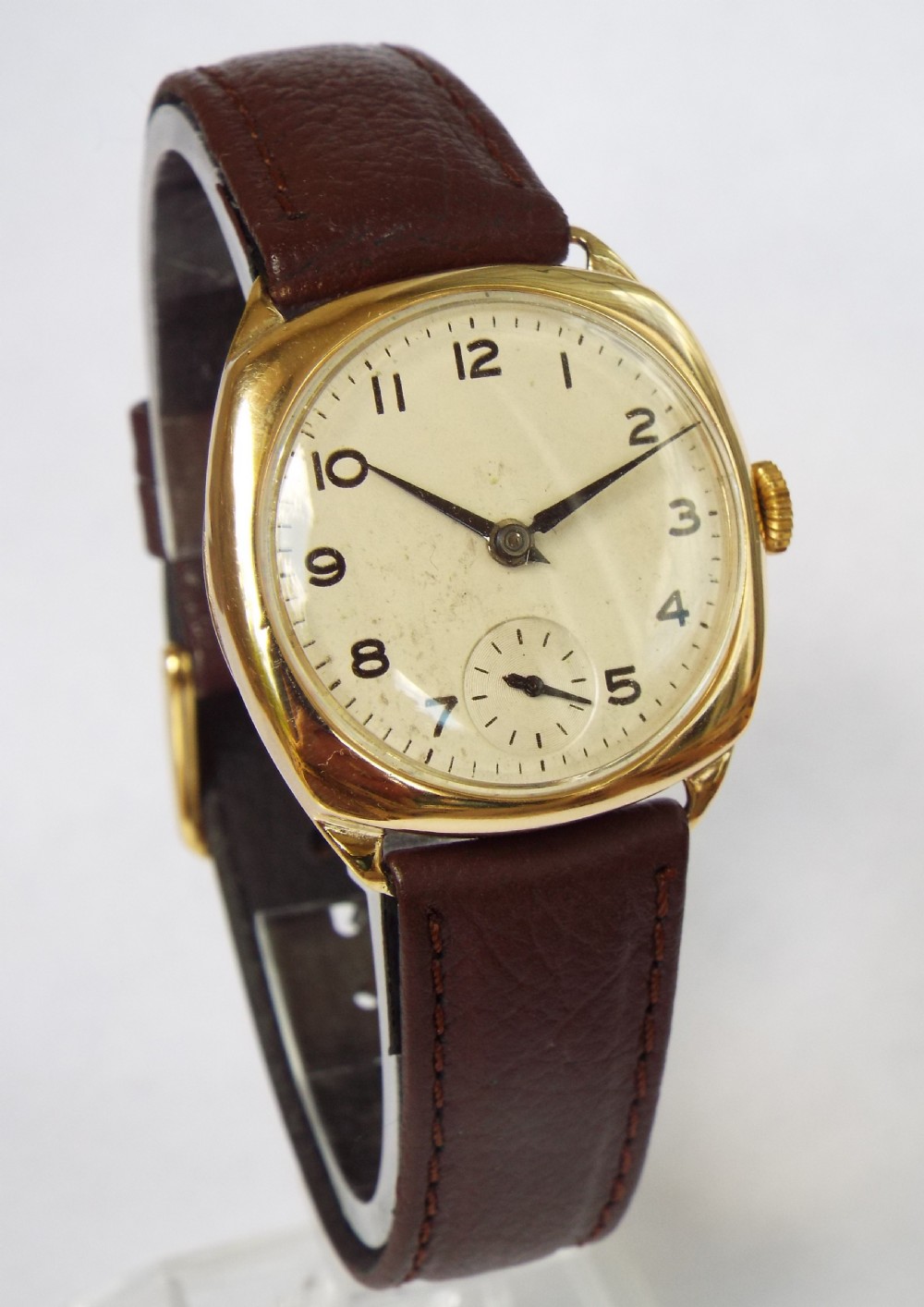 Gents 9 carat gold Cyma wrist watch, 1938