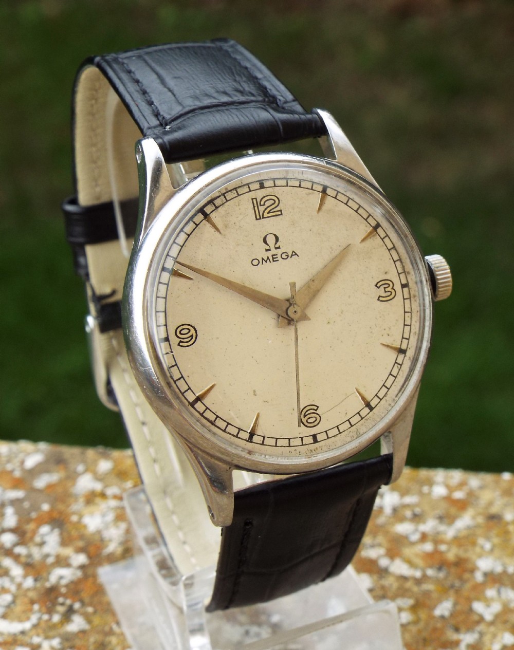 Gents 1940s Omega wrist watch View II