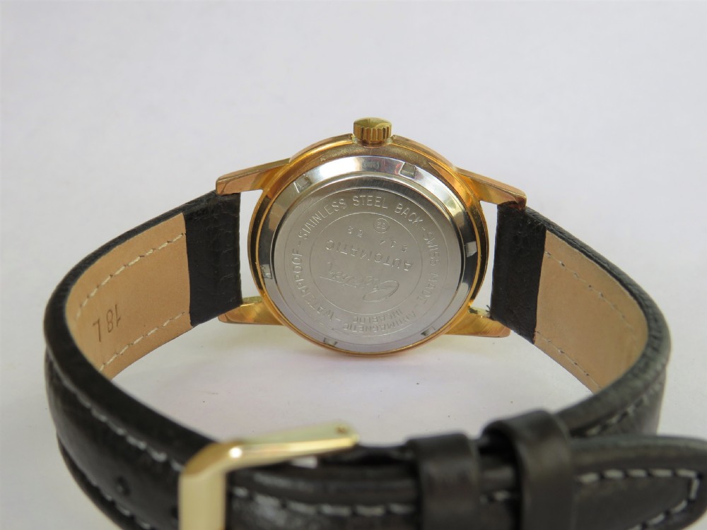 Gents 1950s Création wristwatch View IV