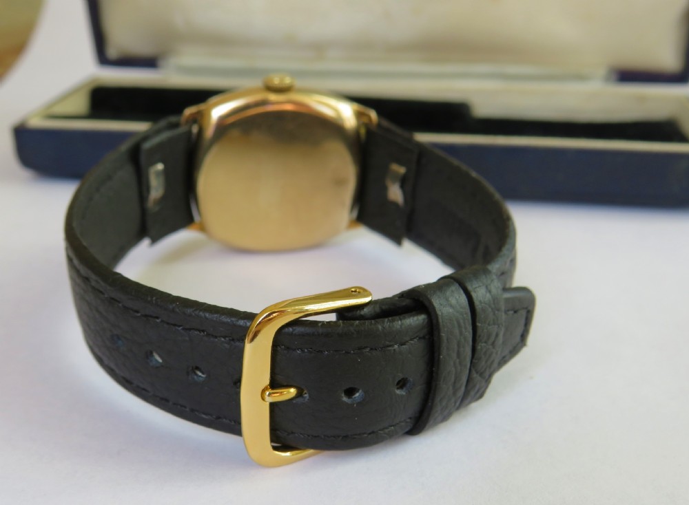 Boxed 9ct gold J W Benson wrist watch, 1930 View IV