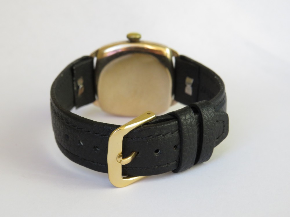 Gents 9ct gold Waltham wrist watch, 1931 View V