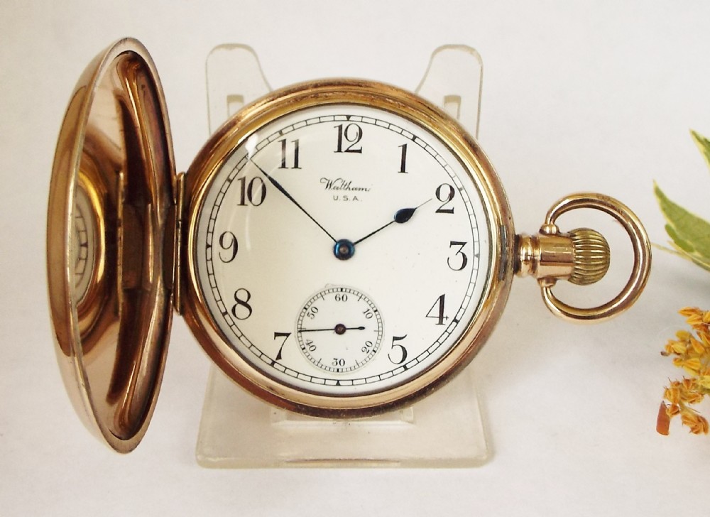 Vintage 1930s Waltham Traveler full hunter pocket watch.