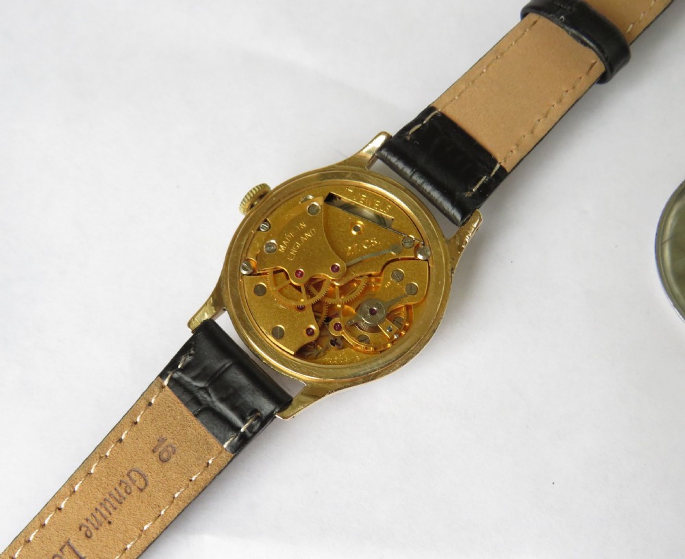 Gents 1950s Smiths De Luxe wristwatch View III