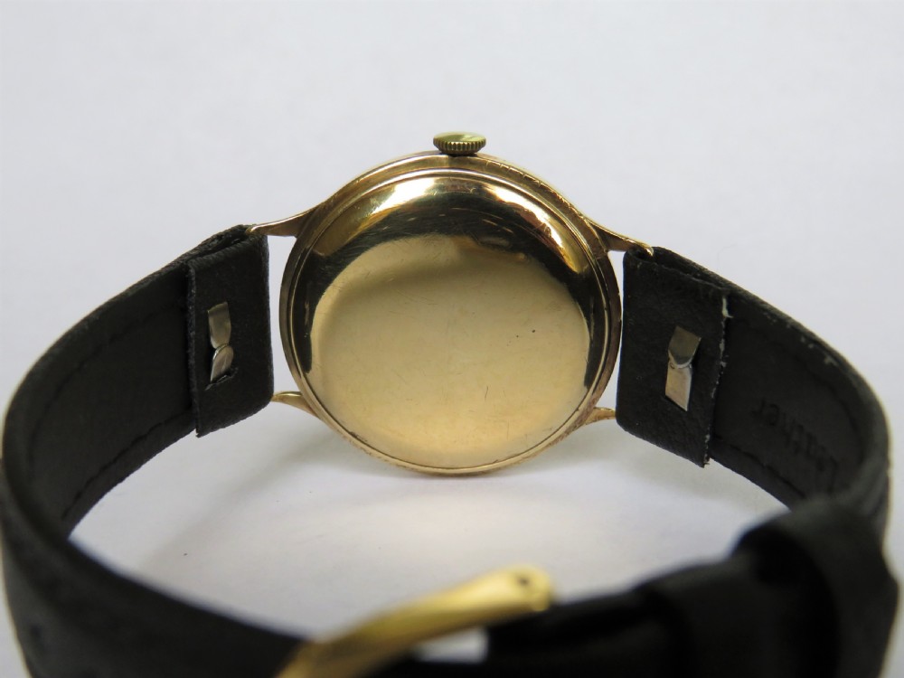 Gents 9ct gold Avia wrist watch, 1945 View III