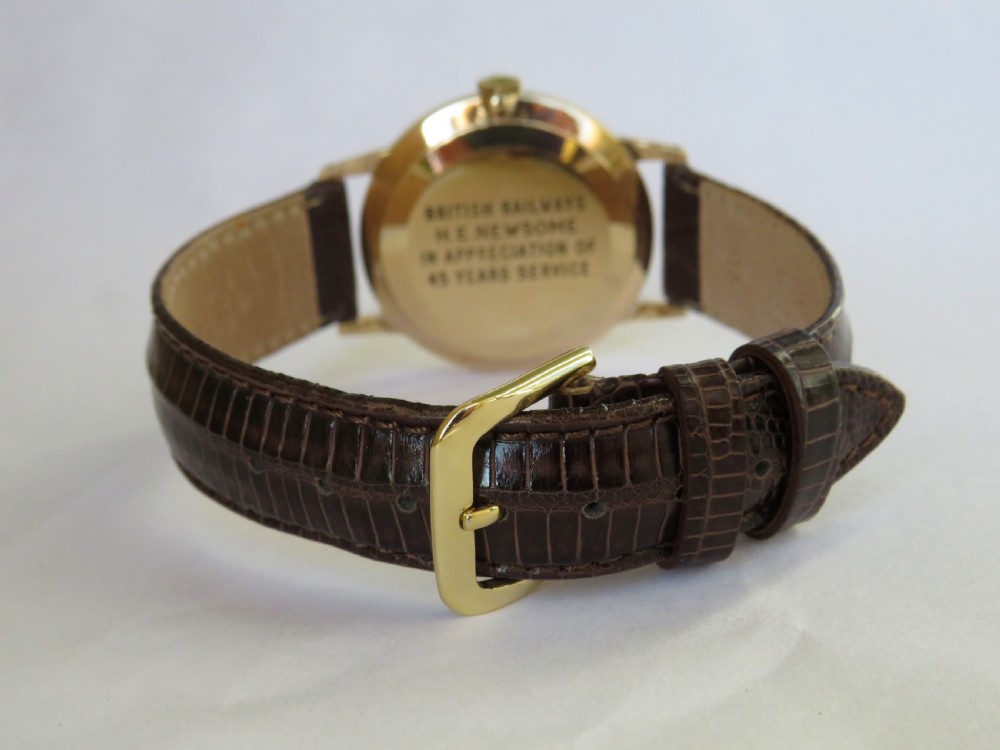Gents 9ct gold Smiths Astral wristwatch, made in England, 1967 View IV