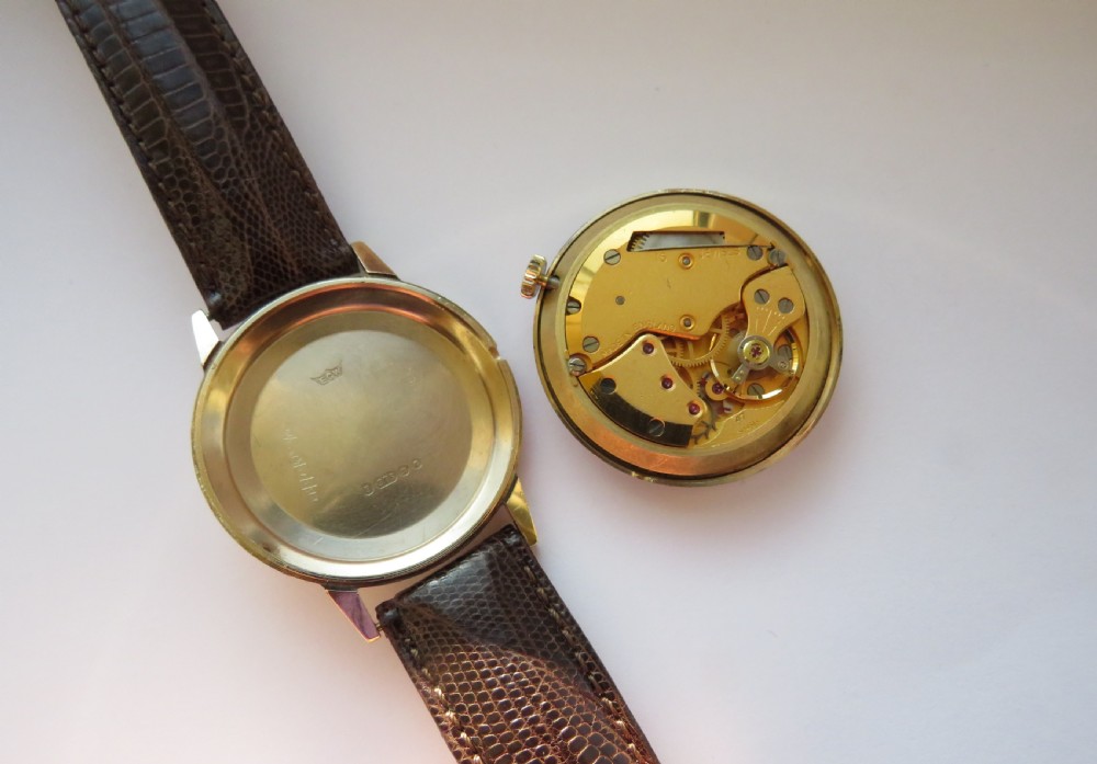 Gents 9ct gold Smiths Astral wristwatch, made in England, 1967 View V