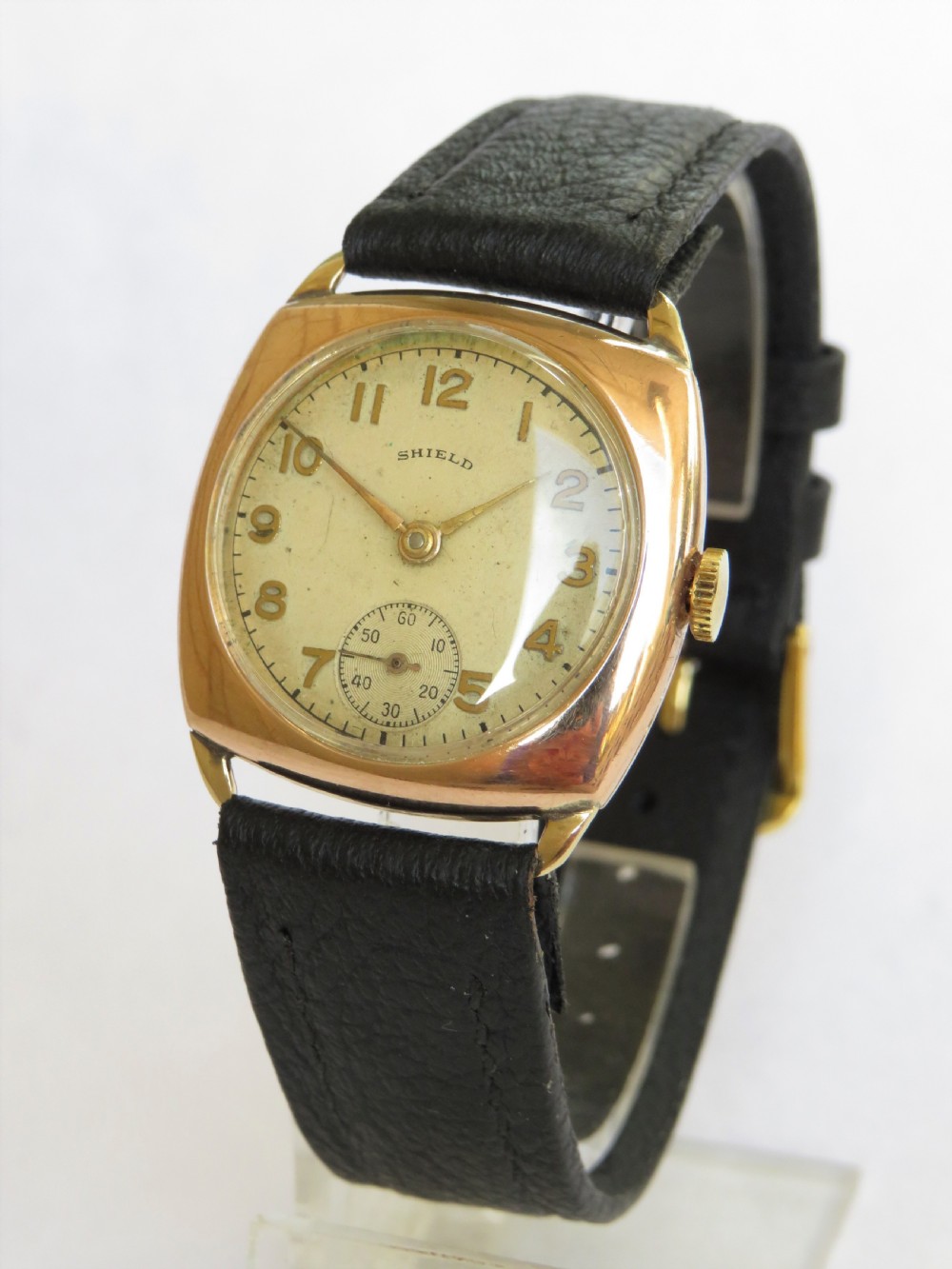 9ct gold Shield wrist watch, 1945 View II