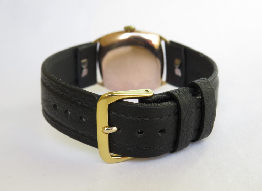 9ct gold Shield wrist watch, 1945 View IV