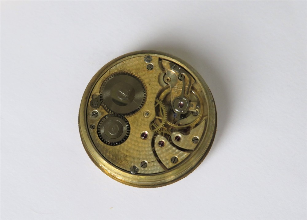 Gents 9ct gold Vertex trench watch, 1925 View III