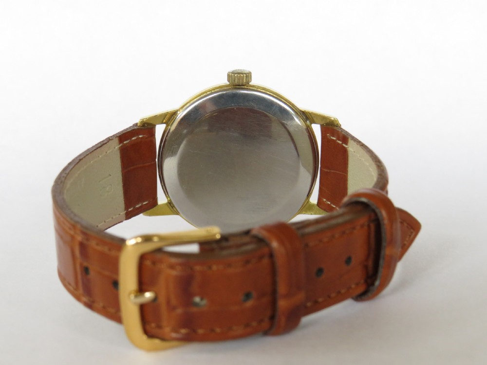 Gents 1960s Smiths Everest wristwatch View III