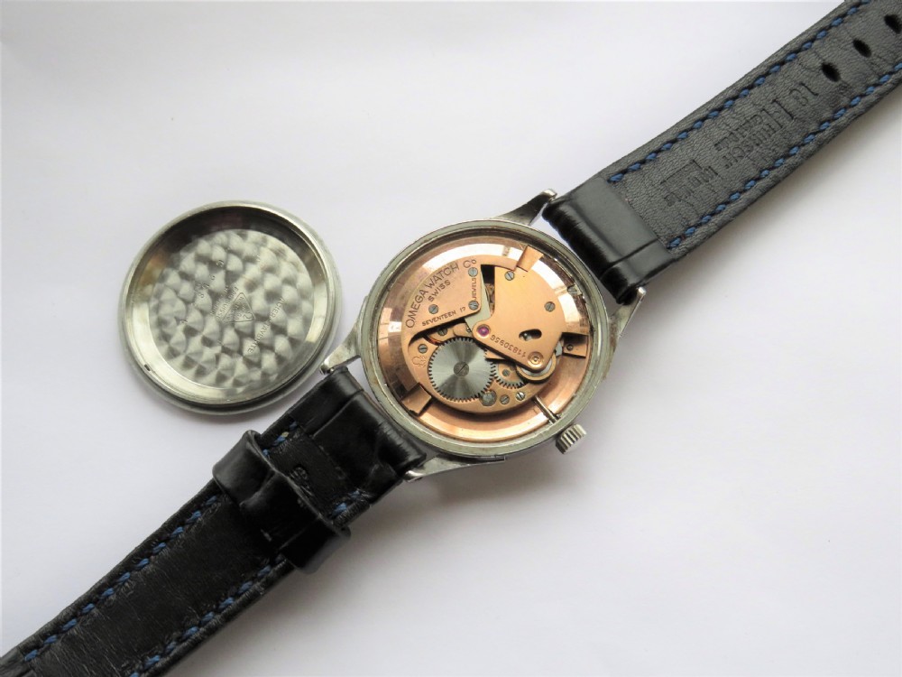 Gents 1940s Omega bumper automatic wristwatch View V