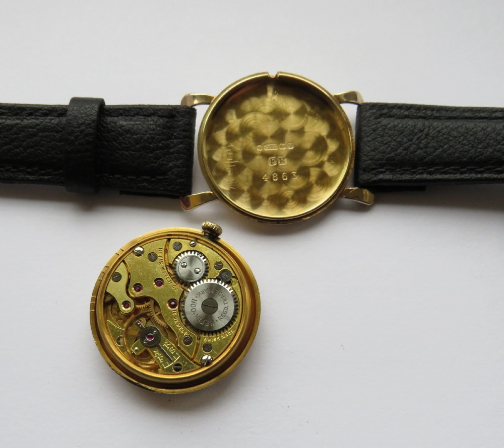 Mid-size 9ct gold Hefik wrist watch, 1948 View V