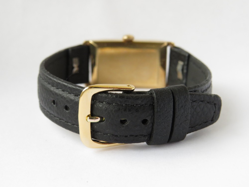Mid-size 9ct gold Waltham Art Deco watch, 1934 View IV