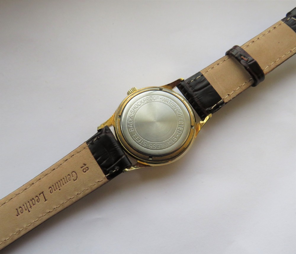 Gents boxed 1950s Kered wrist watch View IV