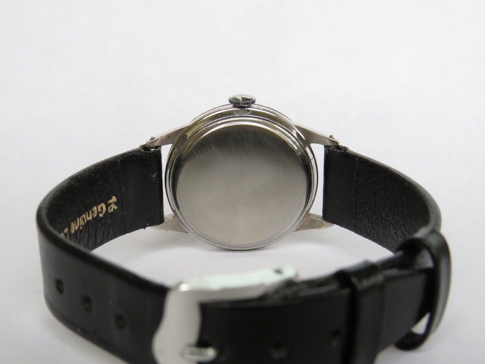 Gents 1940s Movado bumper automatic wrist watch View V