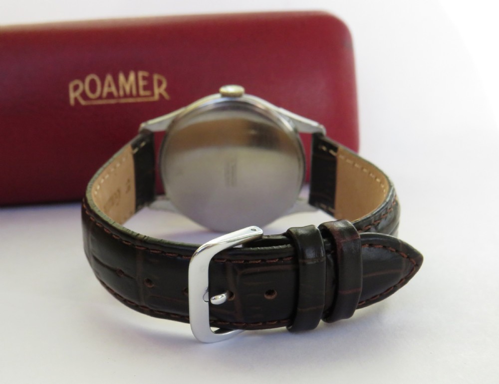 Gents 1950s Roamer wrist watch, boxed View VI