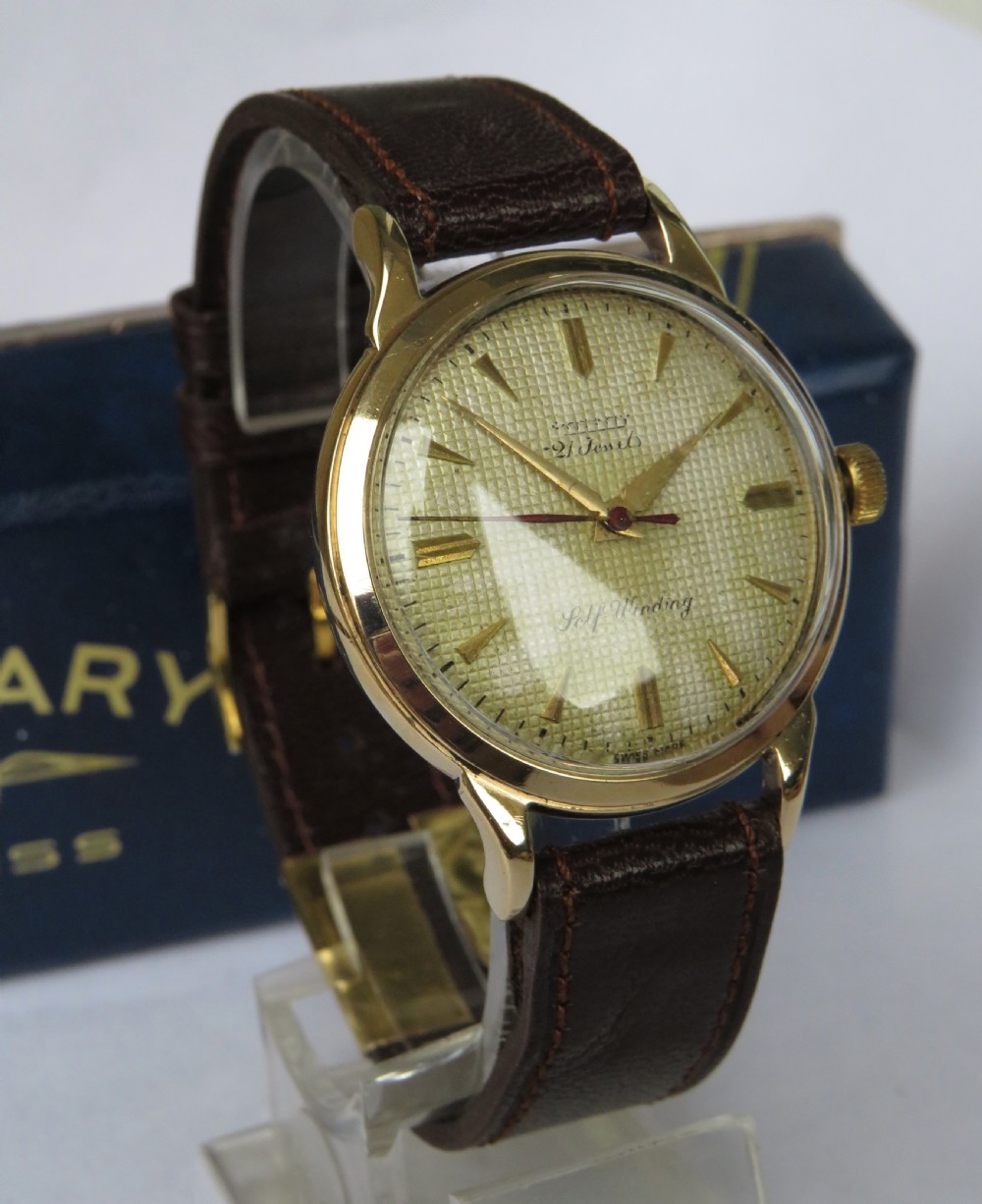 Gents 9 carat gold Rotary wrist watch, 1955 View III