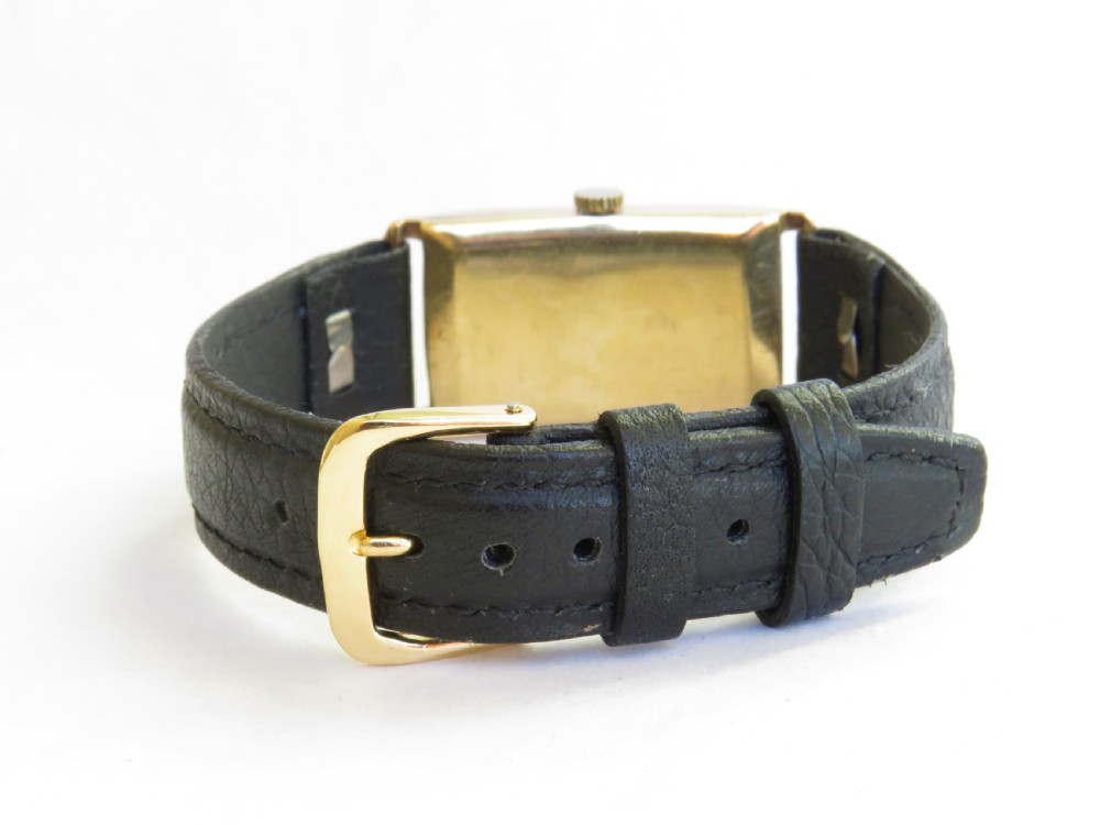 Mid-size 9ct gold Waltham wrist watch, 1934 View IV