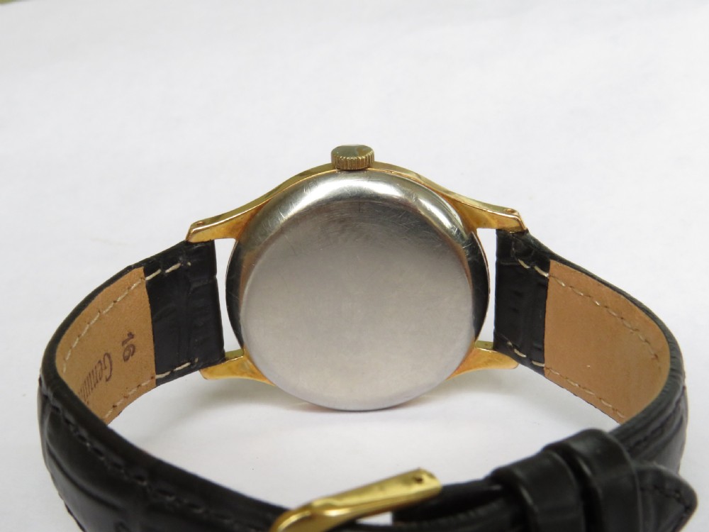Gents 1950s Smiths De Luxe wristwatch View III