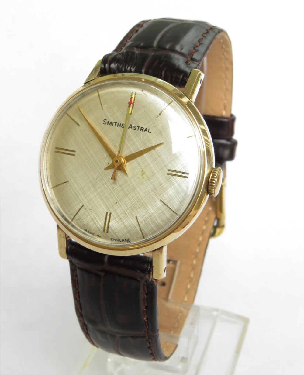 Gents 9ct gold Smiths Astral wrist watch, 1956