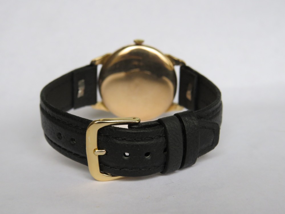 Gents 9ct gold Accurist wrist watch, 1948 View IV