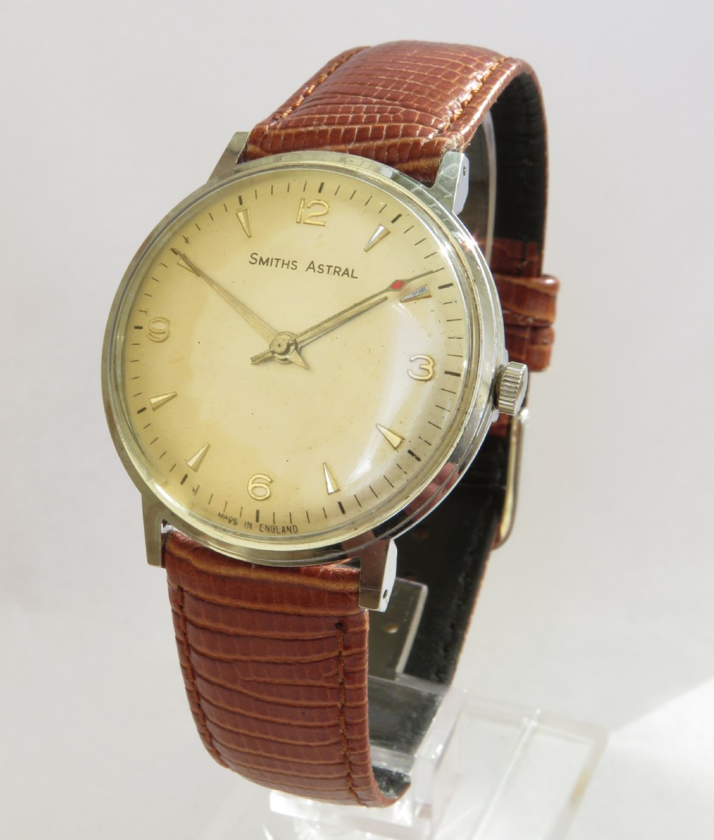 Gents 1960s Smiths Astral wrist watch View II