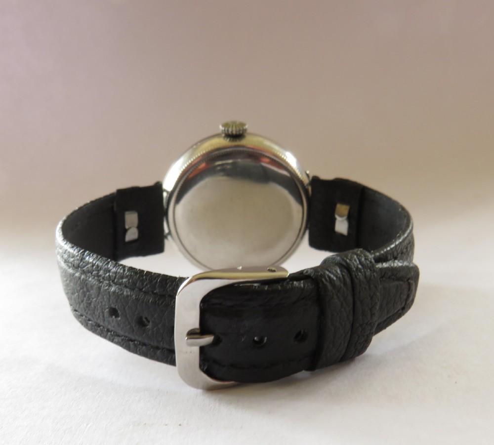 Gents WW1 silver trench watch View IV