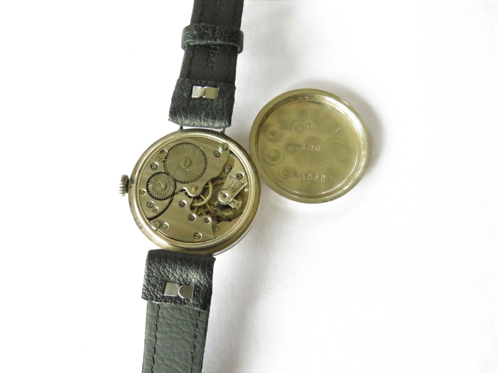 Gents WW1 silver trench watch View V