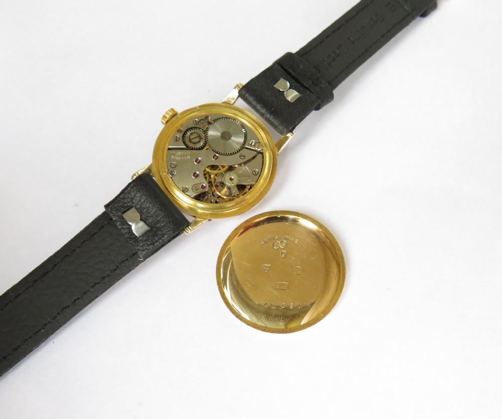 Gents 9ct gold Avia wrist watch, 1946 View V