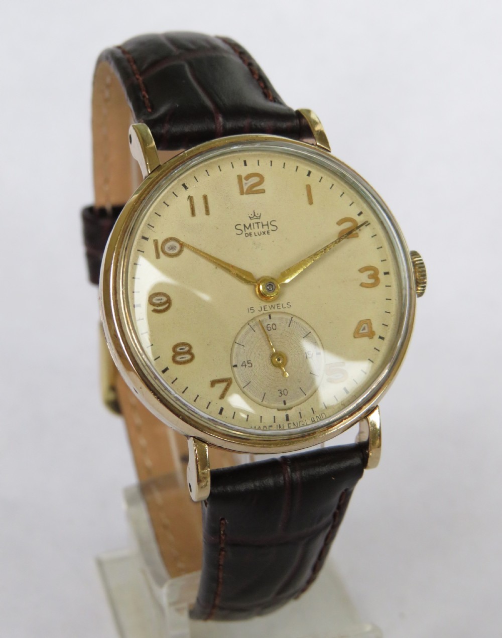 Gents 9ct gold Smiths De Luxe wrist watch, 1957 View II